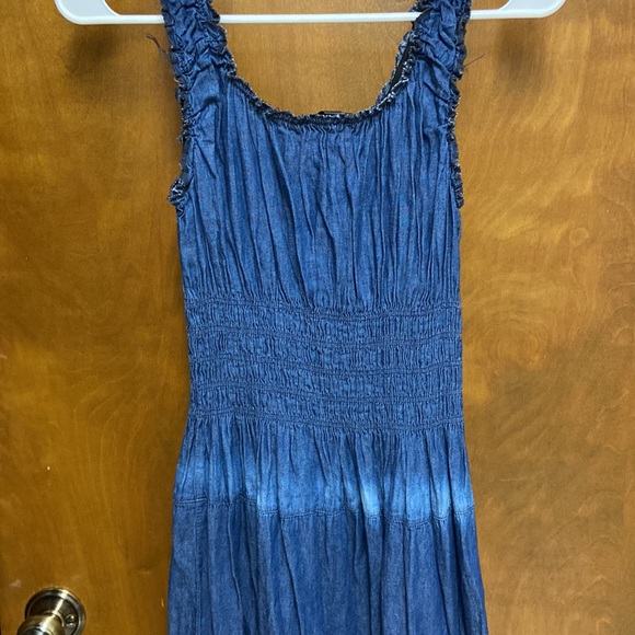 Lapis Dress 🤍 - Picture 4 of 4